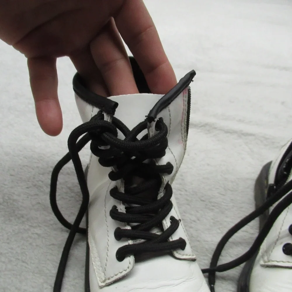 Dr. Martens Kids 11 Combat Boots White‎ Leather Side Zip Lace Up AirWair Classic